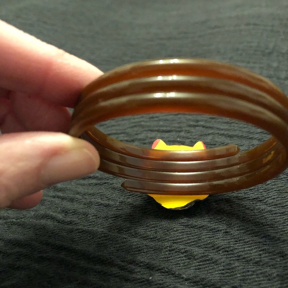 Fancy Fantastic Painted Vintage Owl Bracelet - Picture 6 of 11